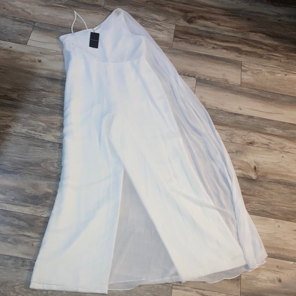 Halston White Flowy Chelsea Jumpsuit Size 14 NWT